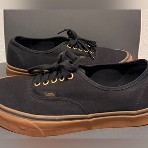 Vans Authentic Black Canvas/Gum Low-Top Skate Shoes 721356 Men’s 11